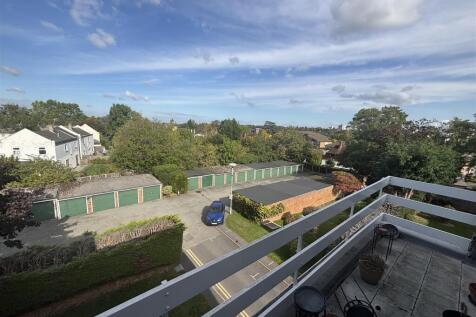 PRIVATE BALCONY