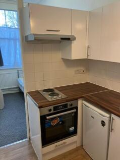 The property offers good security with a live-in Porter to assist during the day and on standby for emergencies, after-hours.
We have tenants living in the building for over 15 years. Walking distance