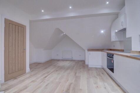 flat 5 living area.j