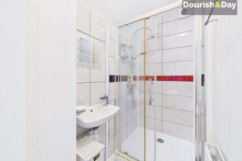 Ensuite (Bedroom Three)