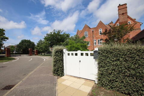 Hillside House, Cravenwood Close, Weeley