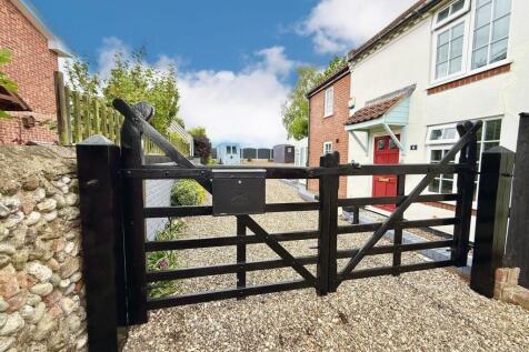 gated driveway
