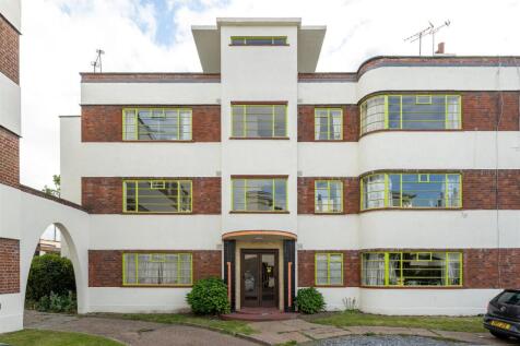 Grosvenor Road, E11