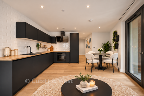 Kitchen / Dining