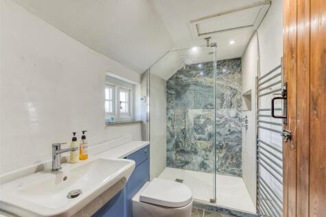 Leper House-internal-18.jpg