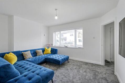 Lounge/Sitting Room