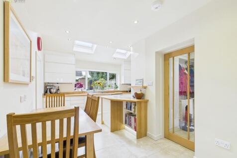 CAM03830G0-PR0216...