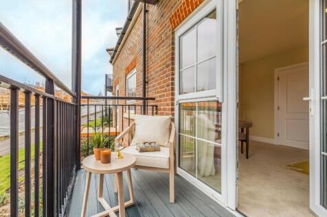 Show Apartment