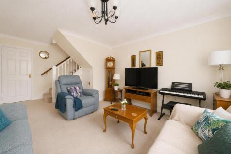 59-Upper-Heath-Rd-1014.jpg