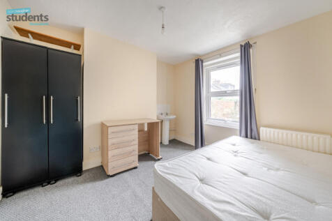 aeccb036-5956-454...