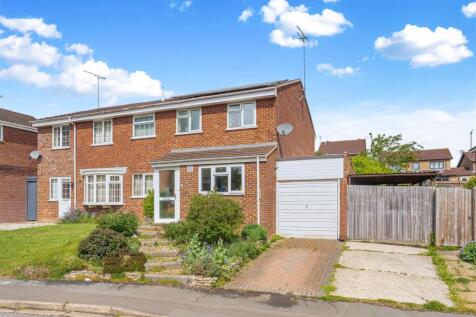 9 Hillside Close, Banbury-1.jpg