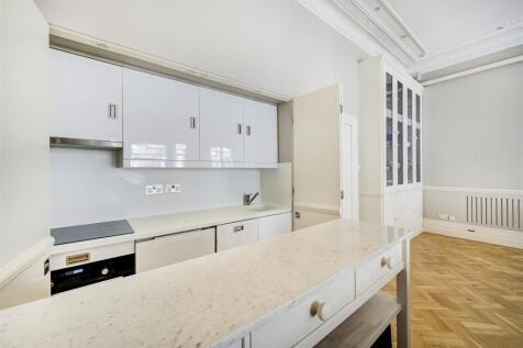 S&P Kensington Lettings Flat B, 15 Cheniston Garde