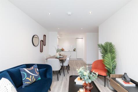 FANTASTIC 3 BEDROOM DUPLEX APARTMENT TO RENT**MODERN DEVELOPMENT**CONCIERGE**BIKE STORAGE**PRIVATE TERRACE**SECURE UNDERGROUND CAR PARKING**EXCELLENT TRANSPORT CONNECTIONS!!! ENQUIRE NOW