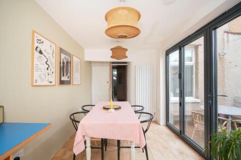 1R8HEE - Kitchen Diner D.jpg