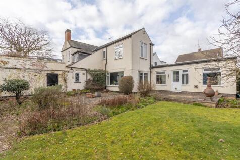 Brays Cottage, 34 Six Acres (28).jpg
