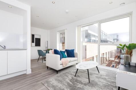 ONE BEDROOM APARTMENT**MODERN DEVELOPMENT**CONCIERGE**BIKE STORAGE**SECURE UNDERGROUND CAR PARKING**COMMUNAL GARDEN AND ROOF TERRACE**ENQUIRE NOW!!!