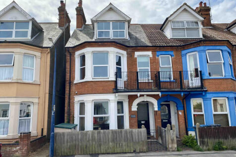 4 Bedroom Maisonette For Sale