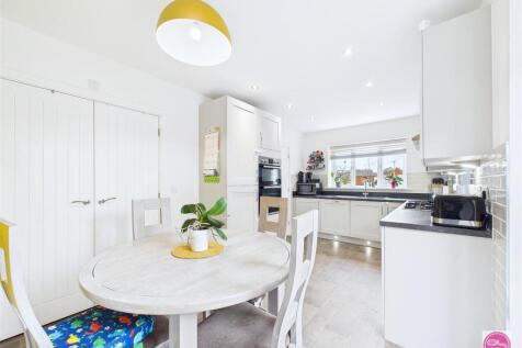 Starling Close, Branston