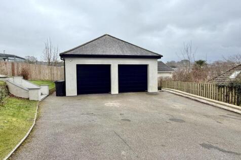 Double Garage