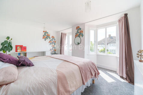 5b6eecf3-01f4-46e...