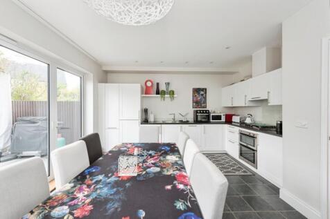Kitchen/Dayroom