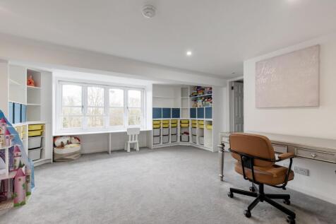 6 bed, 5 bath Detached in Edinburgh - Photo 18