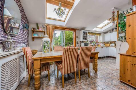 59 Woodfield Avenue, Drayton-Small-PorticoMarketin