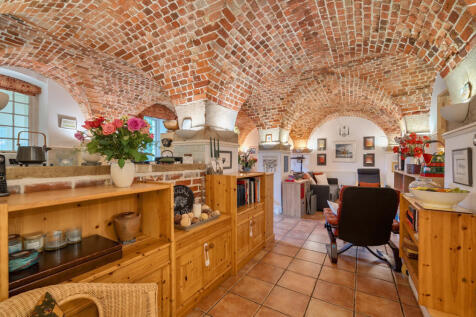 1348897-44-68cadd...