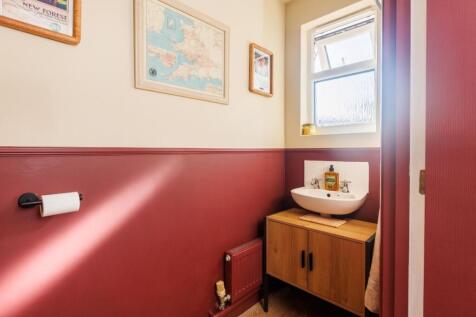 282 Wick Road-2-3.jpg