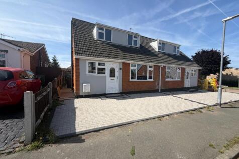 2 Bedroom House in SS15 5PY