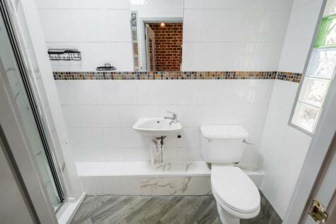 Studio 4, 84 Elphinstone Road-1_web.jpg