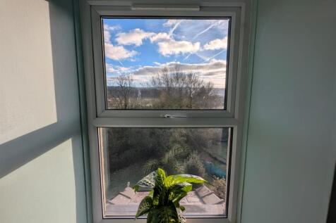 WhatsApp Image 2025-11-21 at 15.21.08_a79d9d02.jpg