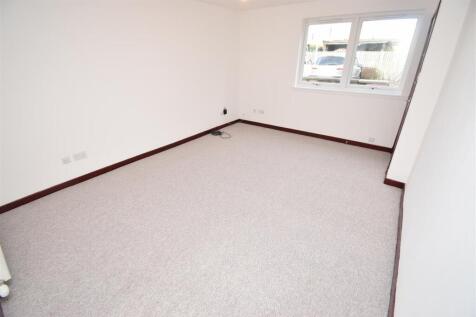 LOUNGE-DINING ROOM