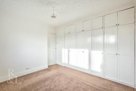 26 Vicarage Road (14).jpg