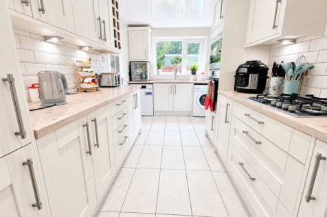 Kitchen image 4.png