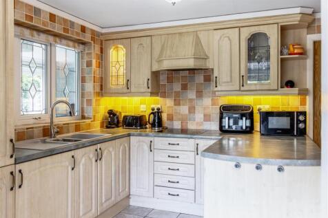 338 Cricklewood (Kirton End)-17.jpg