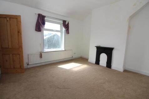 Bedroom 1 T202507251439.jpg