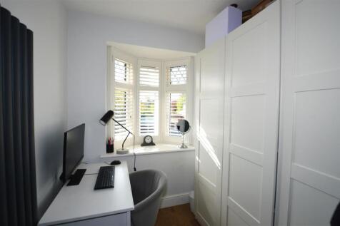 88 Park Road bed 3.JPG