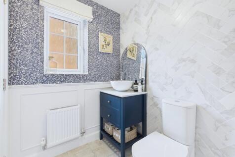 CAM03162G0-PR0107-STILL020