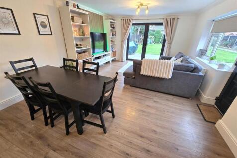 Lounge/Diner/Kitchen