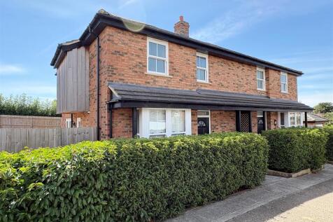 32A Deane Road, Rugby