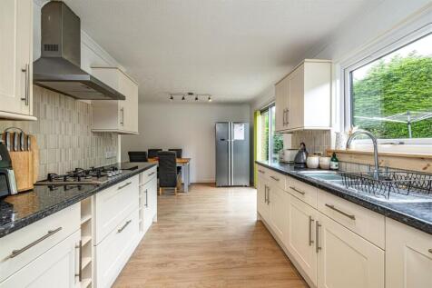 3 Abbotsview Gardens Galashiels 22.jpg