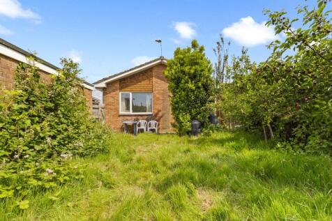 Rockingham Close, 22-014.JPG