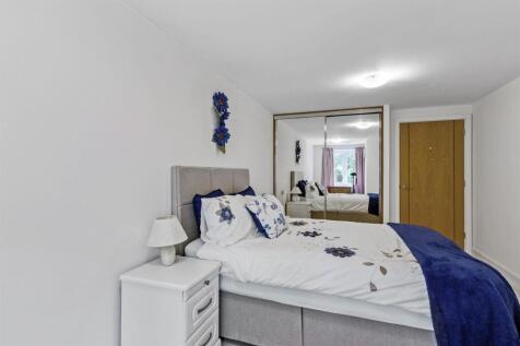 04-5957CH_22CRAYSHAWCOURT_RG48EQ_MCS83865_-19-medi