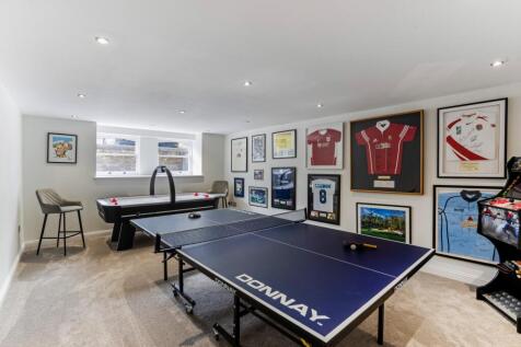 7 bed, 4 bath Detached in Bristol - Photo 20