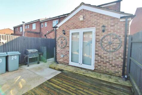 REAR GARDEN -