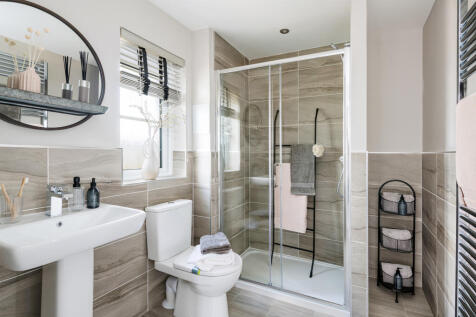 en suite in 4 bedroom home