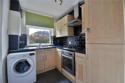 3 bed, 1 bath Semi-Detached in Manchester - Photo 4