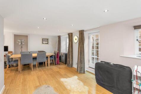 4 bed, 2 bath Town House in Edinburgh - Photo 39