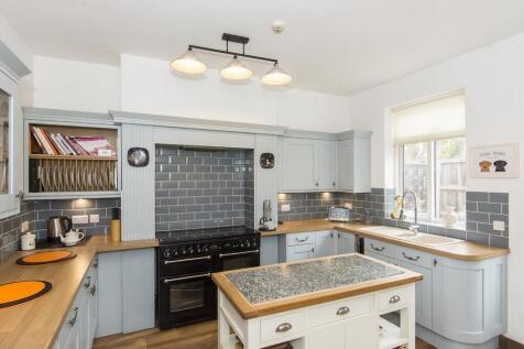 Kitchen (Main House)